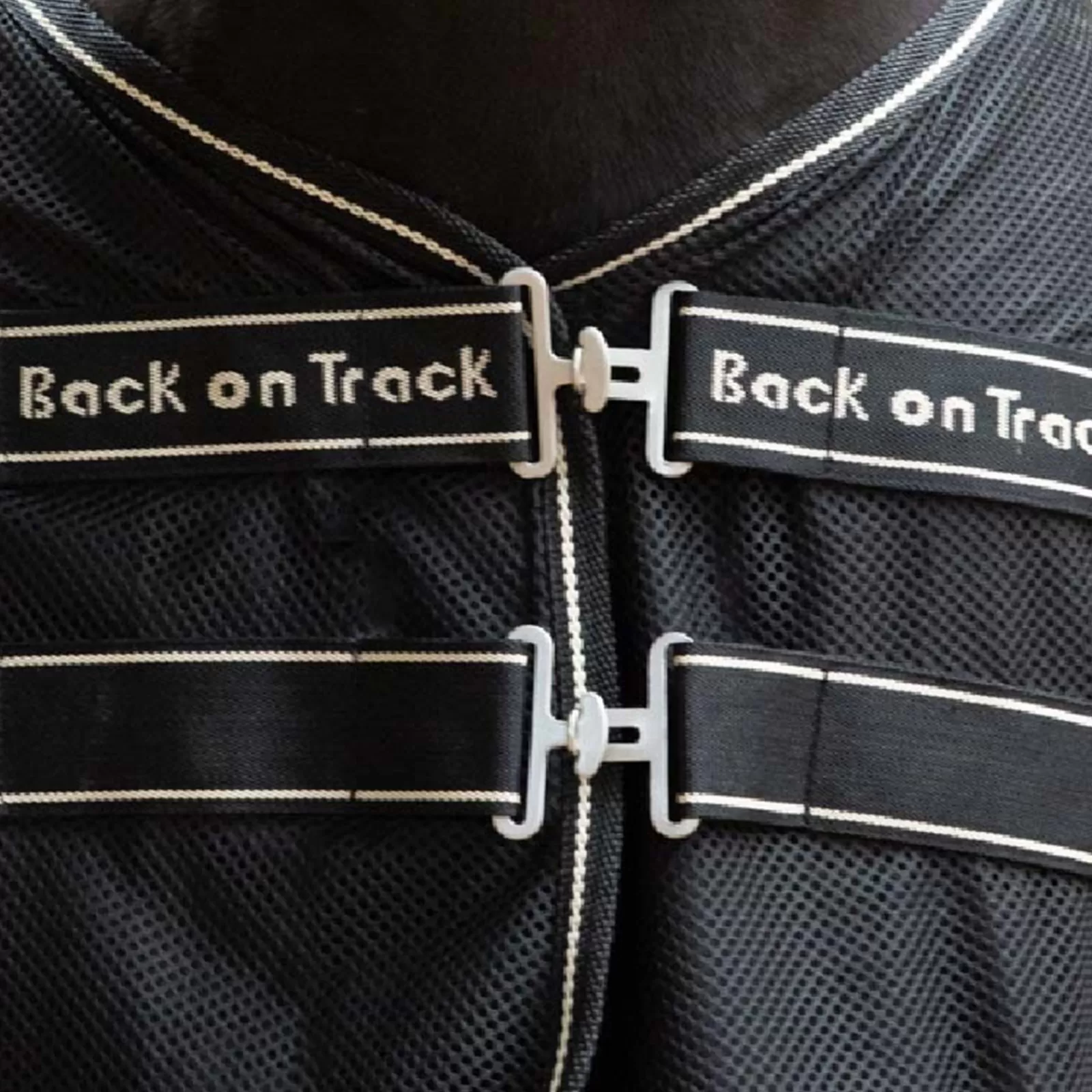 Shop Couverture Sechante Back On Track Sienna Couverture Polaire & Sechante